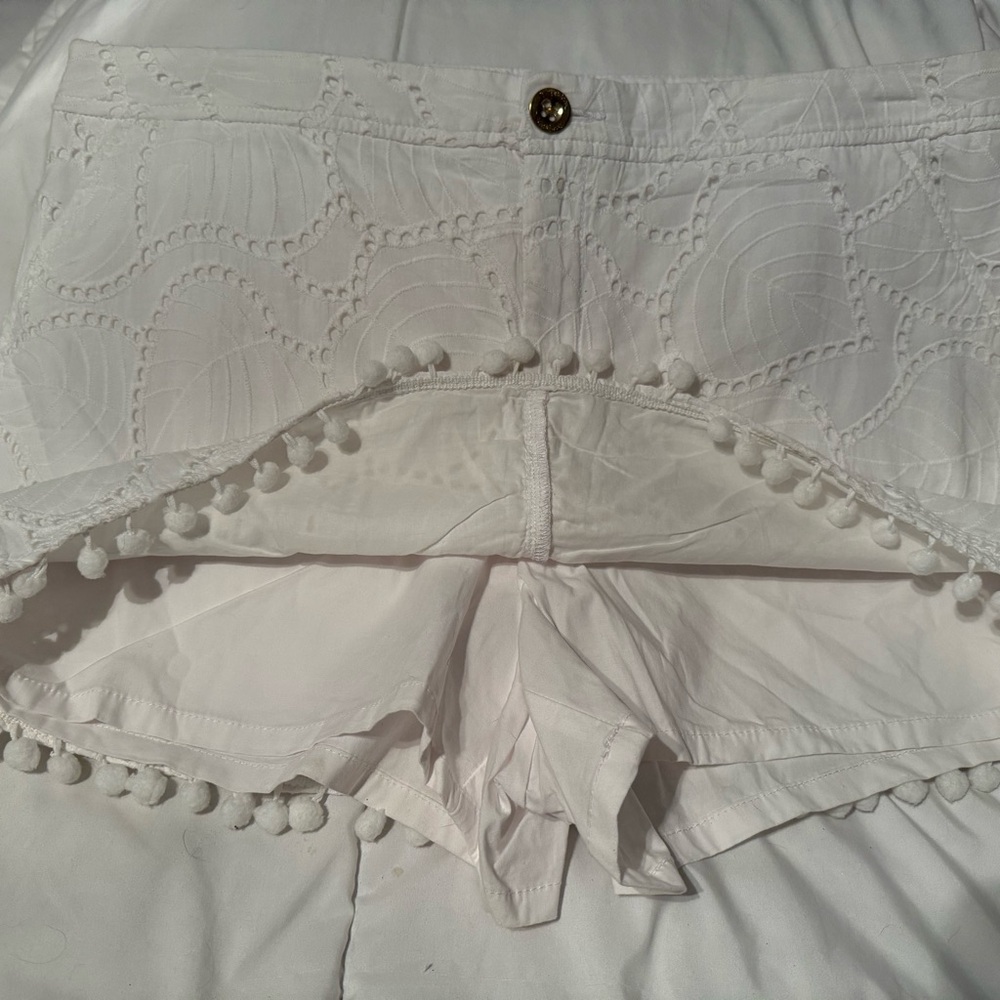 Lilly Pulitzer Lorelie Skort Leaf Eyelet in Resort White with Pom-Pom Trim